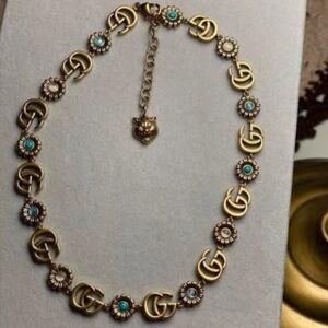 NEW🌸✨ Vintage Style Designer Gold Tone GG Floral Choker Necklace😙✨🌸